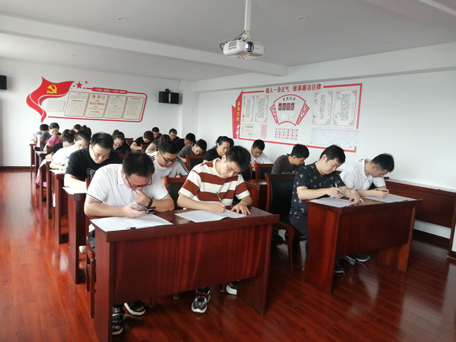 以考促學、以學促廉