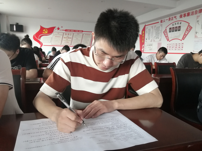 以考促學、以學促廉